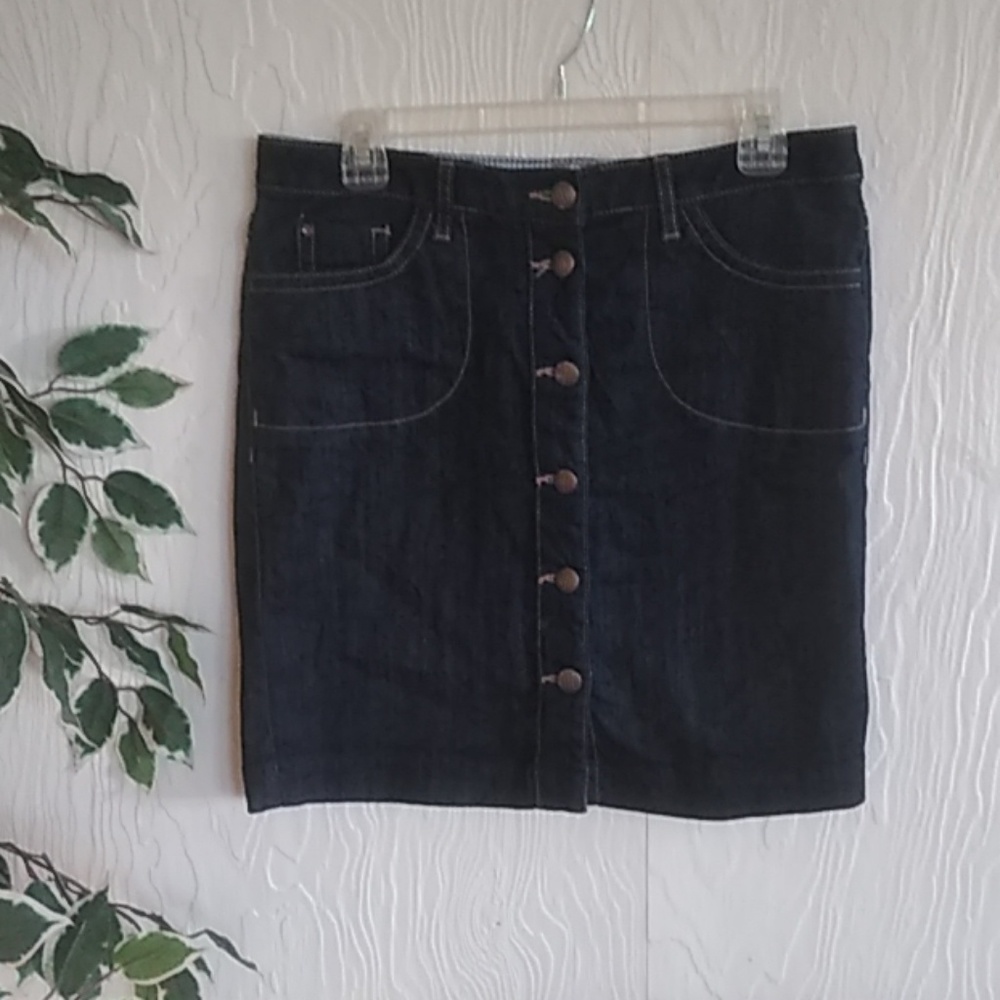 Tommy Hilfiger knee length denim button-down skirt